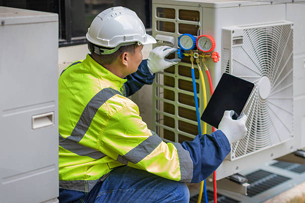 Professional Hvac technician working in Pedricktown, NJ